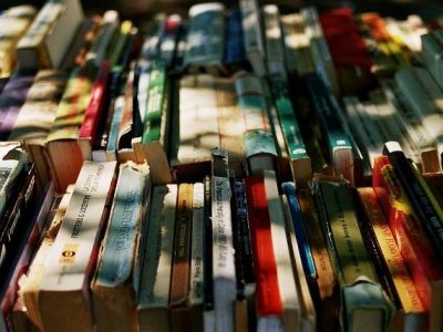 The ‘fast fashion-ification’ of BookTok and the overconsumption of&nbsp;books